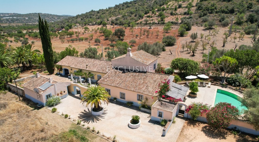 Charming 5 Bedroom "Quinta" For Sale Paderne, In Albufeira, Algarve
