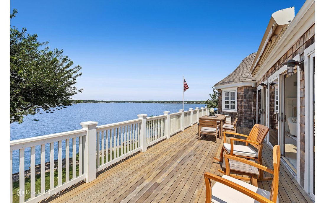 House Hampton Bays In Hampton Bays, New York, United States For Sale