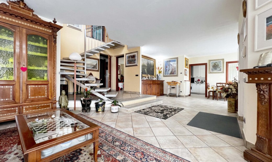 Villa For Sale In Omegna, With Beautiful Lake View In Omegna, Piedmont