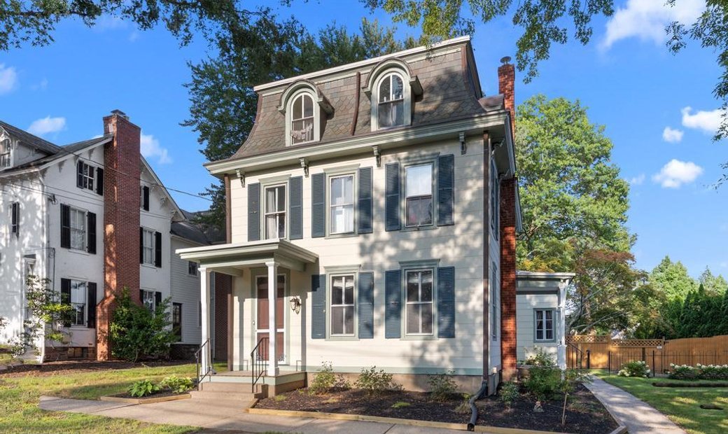 5 Bedrooms Single Family Detached In Penns Park, Pennsylvania, United