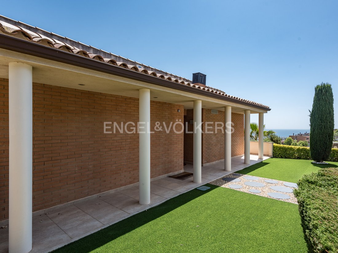 Extraordinary Luxury Villa In Cabrils, Catalonia, Spain For Sale (13127701)