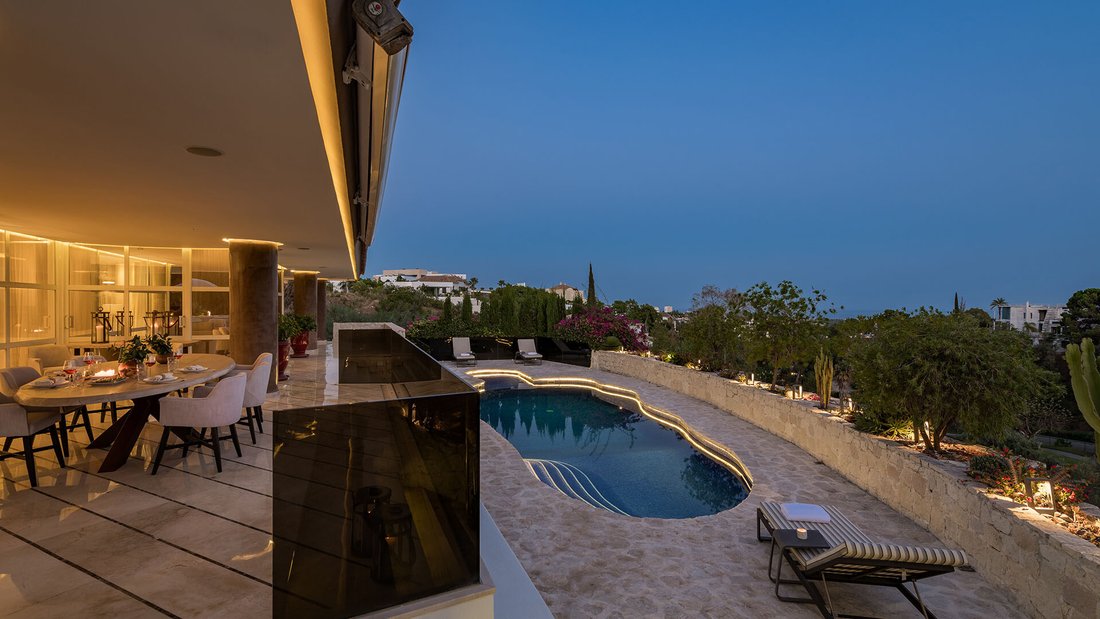 Villa in La Quinta, Benahavis, Andalusia 1 - 13127553