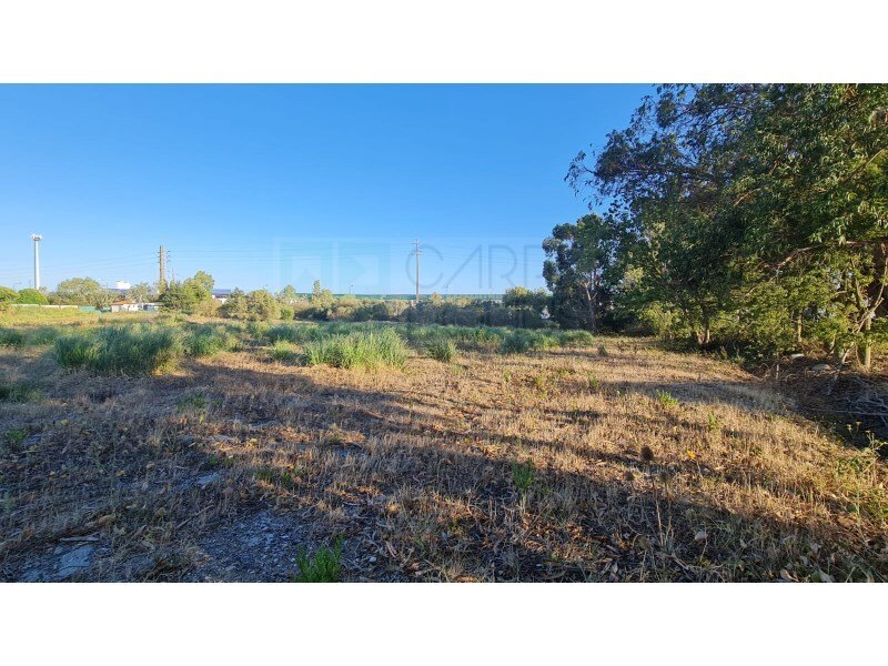 Plot Of Land For Construction With 14.885m2, Front Main In Lisbon
