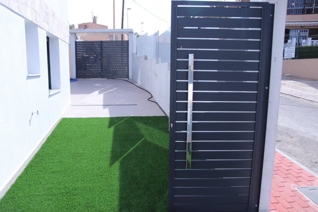 Villa in Torrevieja, Valencian Community, Spain 1 - 12416980