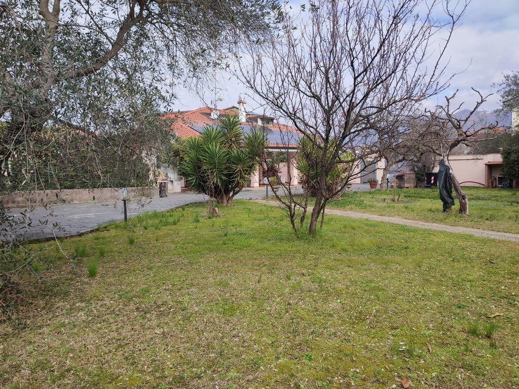 House in Marina di Carrara, Tuscany, Italy 3 - 13128671