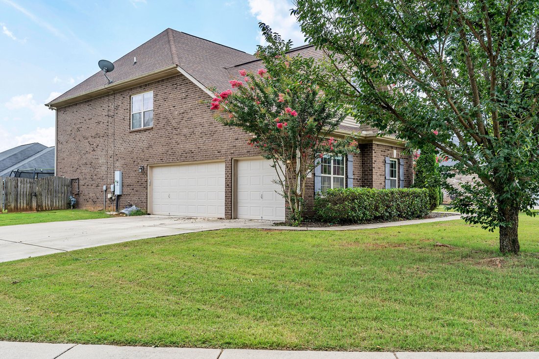 4720 Autumn Dusk Drive Se In Owens Cross Roads, Alabama, United States