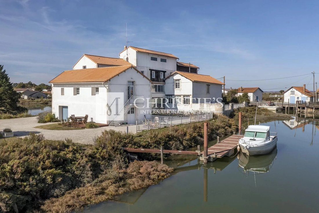 For Sale Fully Renovated 15th Century In Royan, Nouvelle Aquitaine