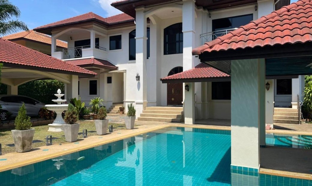 House For Sale, Pool Villa, Paradise Villa, In Bang Lamung District, Thailand For Sale (13125193)