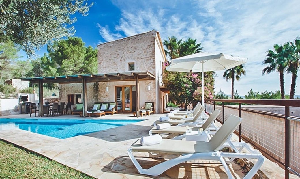 Villa Questa In Greece For Rent (13125201)