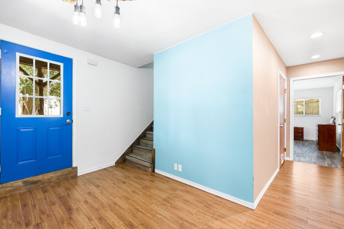 Waterfront On Lake Medina! In Pipe Creek, Texas, United States For Sale