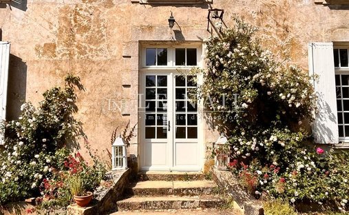 25 Min From Puy Du Fou 19th Century Chateau Fully Renovated Set In 5.69 Hectares Of Parkland