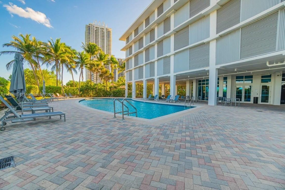 Condo in Miami Beach, Florida, United States 4 - 13128129