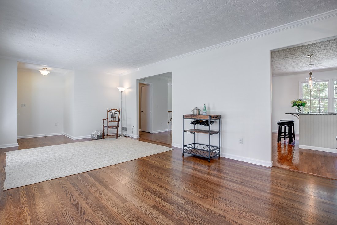 Pristine East Cobb Brick Ranch In Marietta, United States For