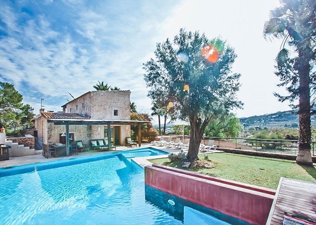 Villa Questa In Greece For Rent (13125201)