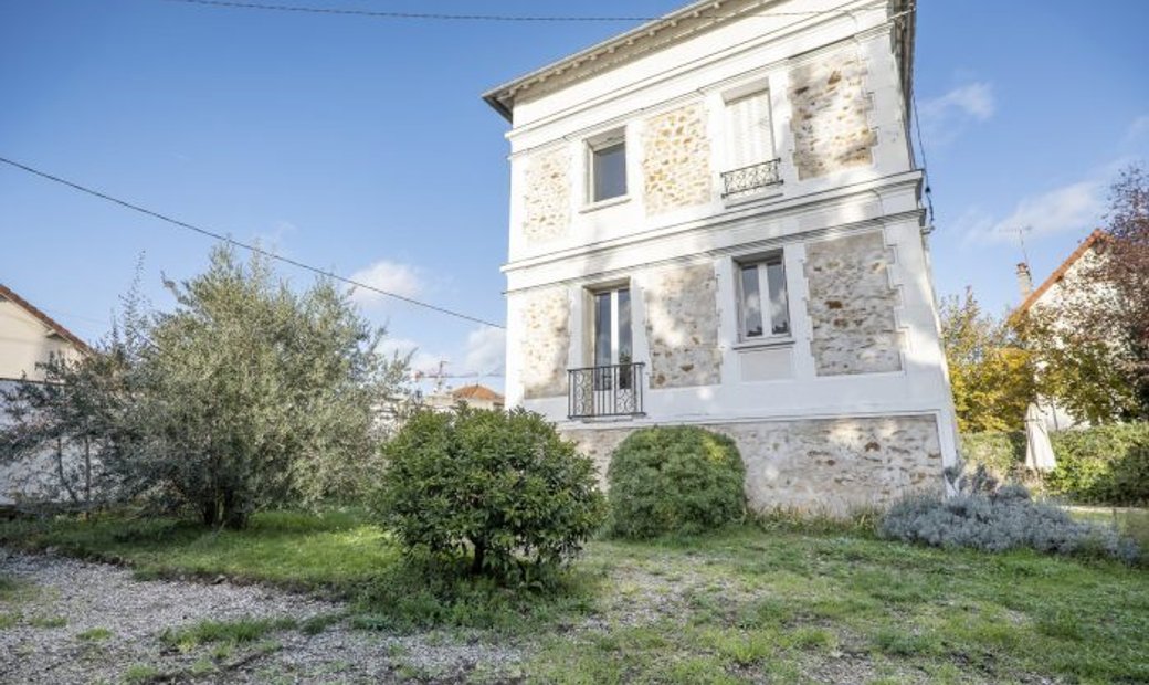 Gagny Ancienne In Gagny, île De France, France For Sale (13130360)