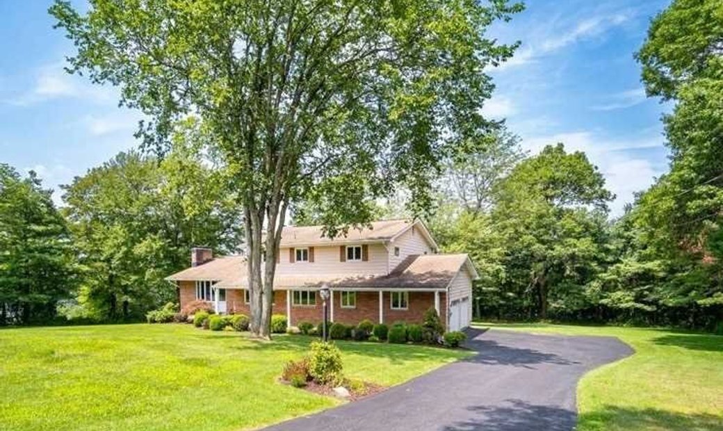 16 Michael Dr, Wappinger, In Wappingers Falls, New York, Vereinigte