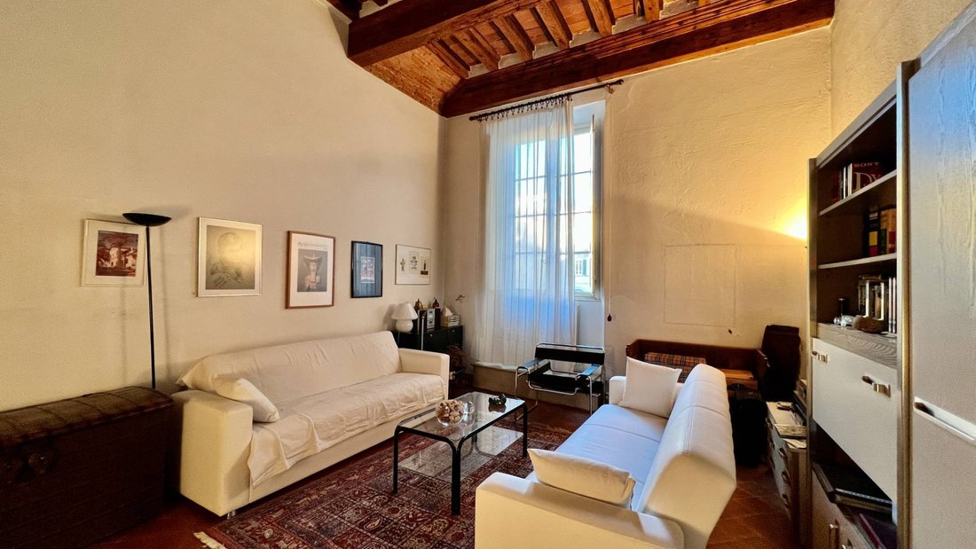 Apartment in Historic Center, Lucca, Tuscany 3 - 12745882