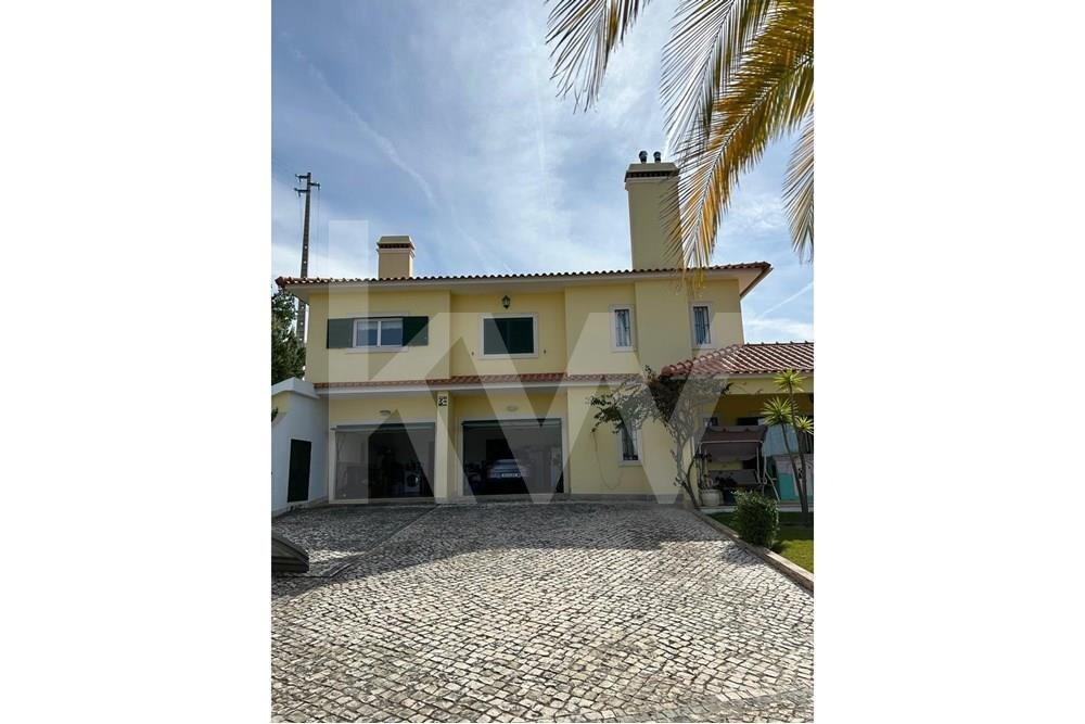 Quinta Com Tipologia T4 . In Castanheira Do Ribatejo, Lisbon, Portugal