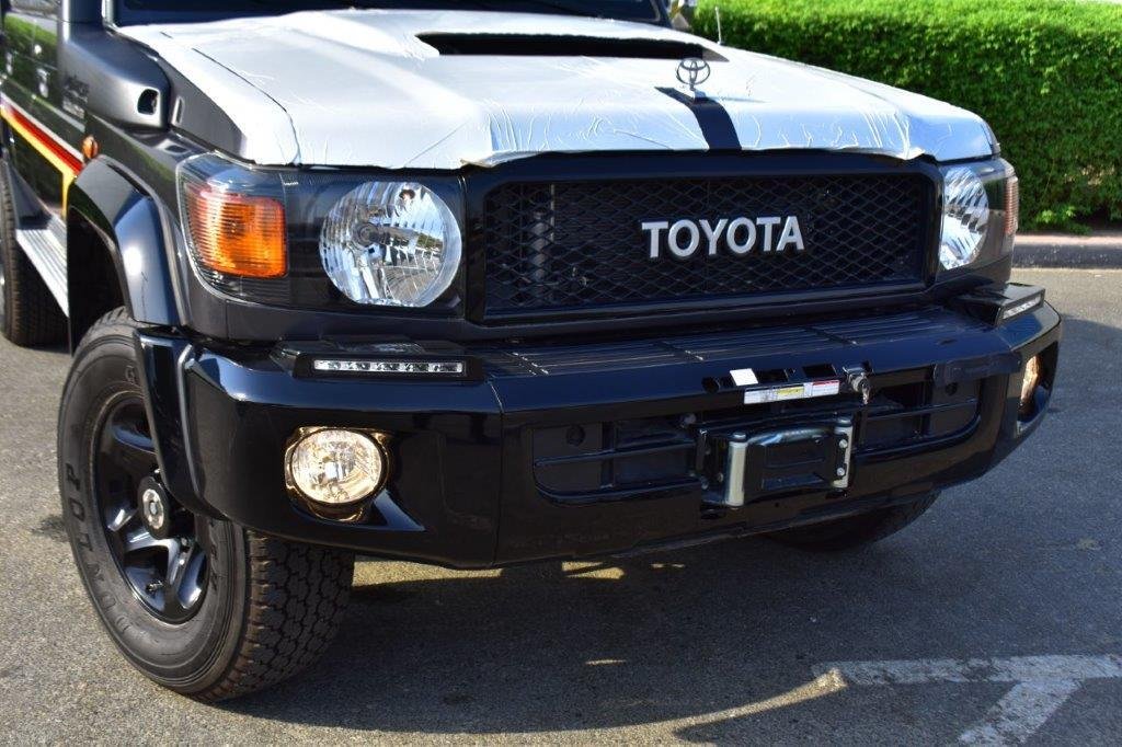 Pickup in Dubai, Dubai, United Arab Emirates 3 - 13133630