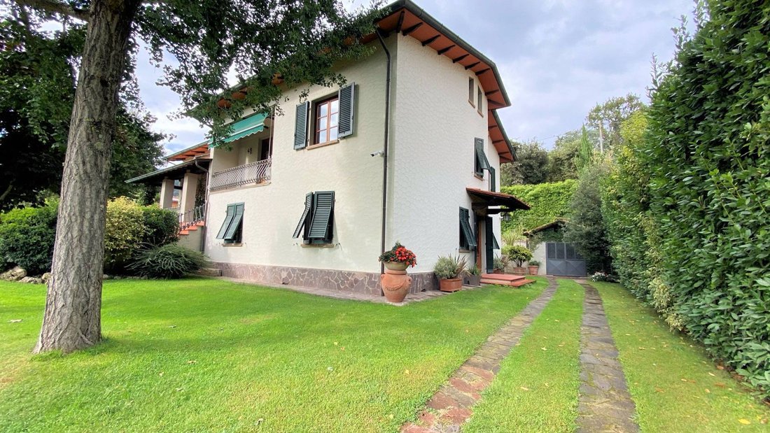 Villa in San Martino in Freddana, Tuscany, Italy 2 - 13135435