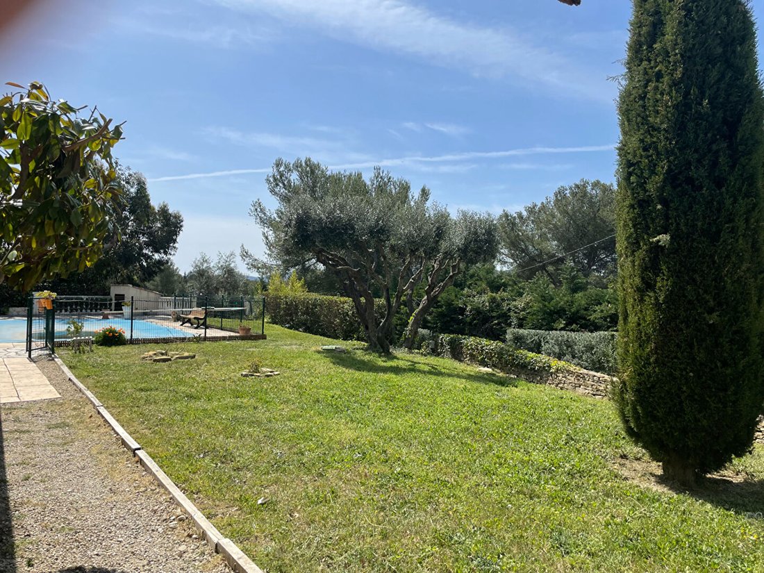House in Centre Ville, Le Beausset, France 2 - 12807661
