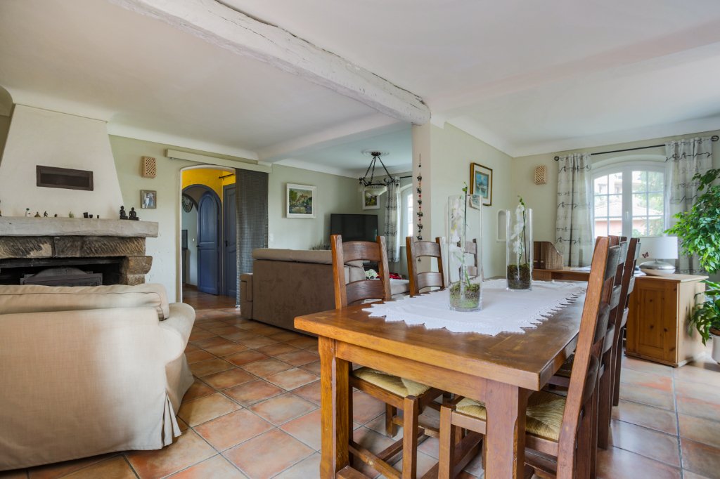 House in Théoule-sur-Mer, Provence-Alpes-Côte d'Azur, France 2 - 12505497
