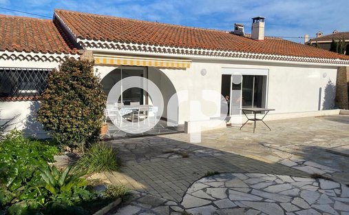 House in Six-Fours-les-Plages, Provence-Alpes-Côte d'Azur, France 1