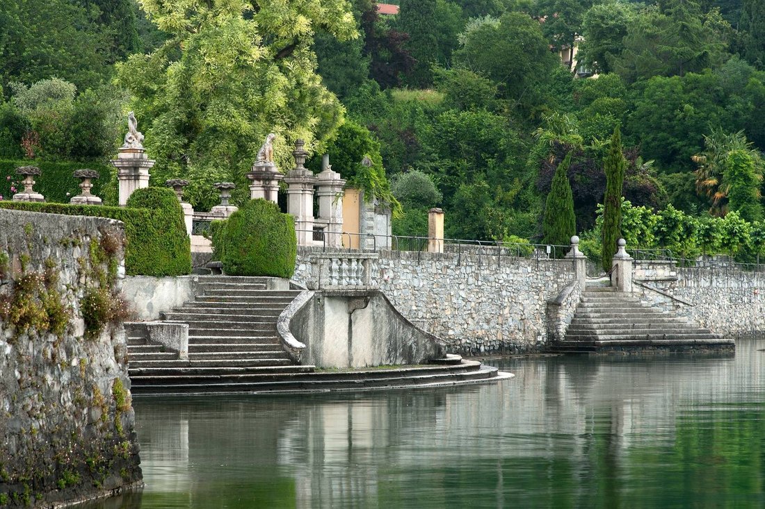 House in Como Borghi, Como, Lombardy 3 - 13137241