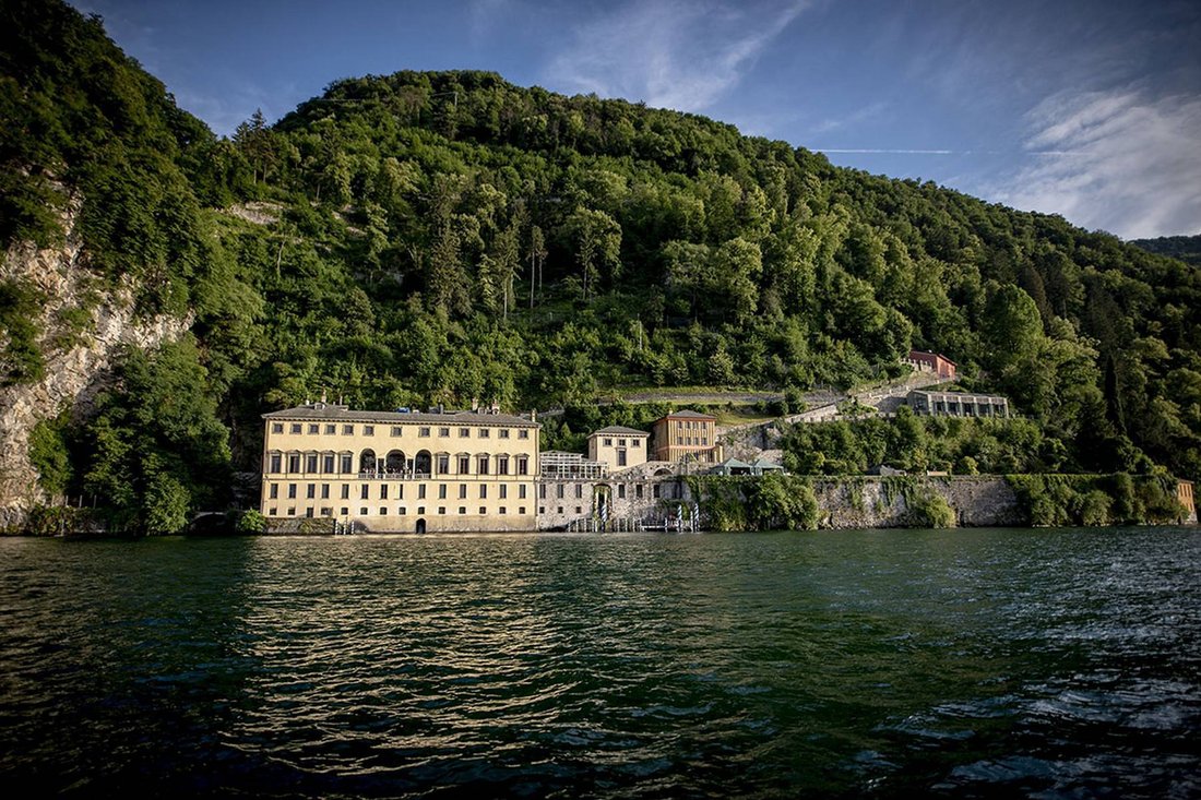 House in Como Borghi, Como, Lombardy 2 - 13137409