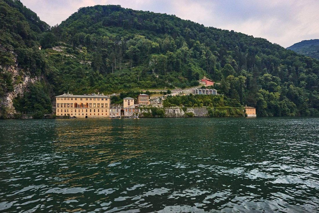 House in Como Borghi, Como, Lombardy 1 - 13137409
