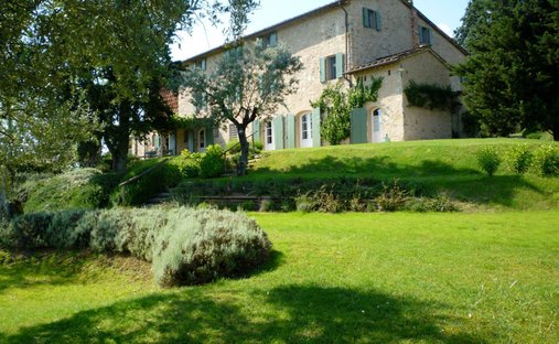 Farm Ranch in Historic Center, Lucca, Tuscany 1