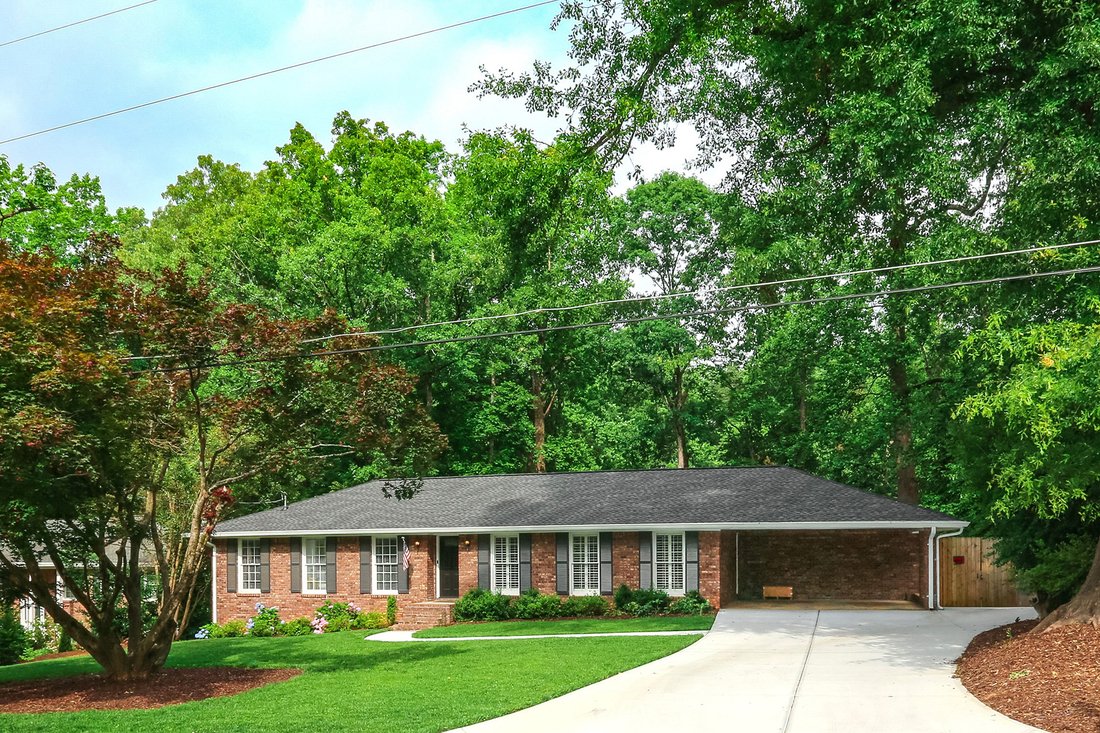 Pristine East Cobb Brick Ranch In Marietta, United States For