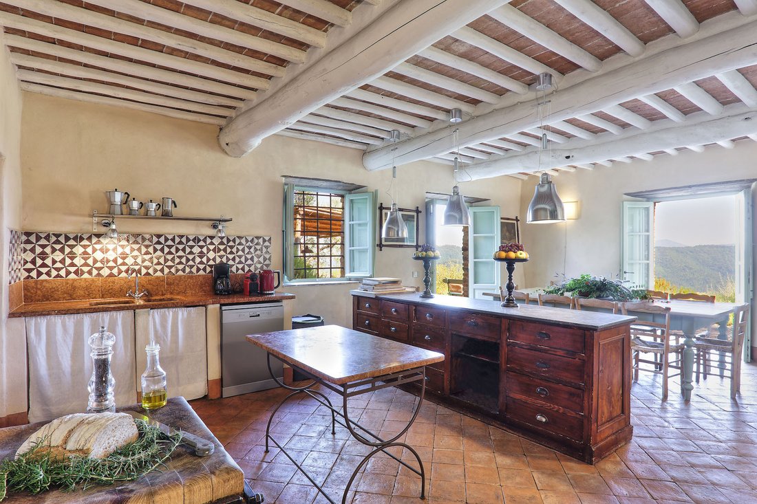 Farm Ranch in Historic Center, Lucca, Tuscany 3 - 13137187