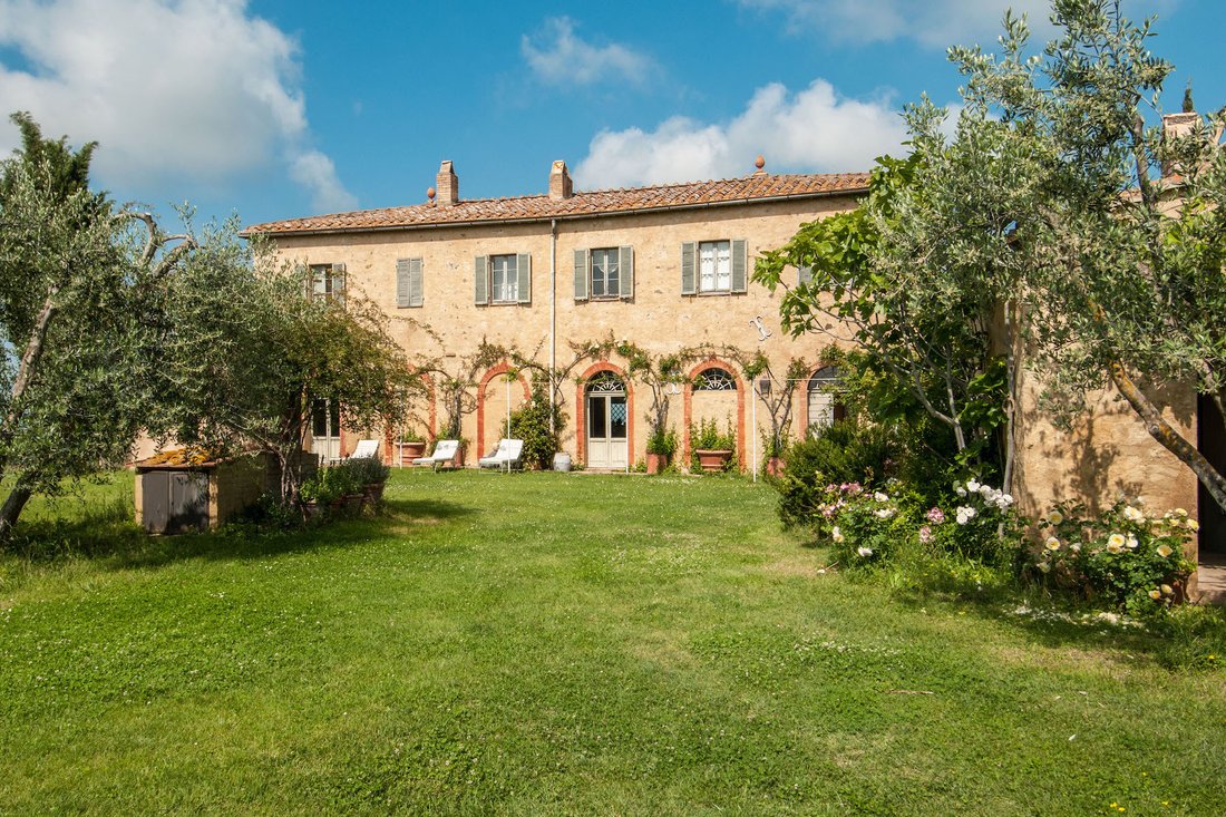 Farm Ranch in Montalcino, Tuscany, Italy 2 - 13137153