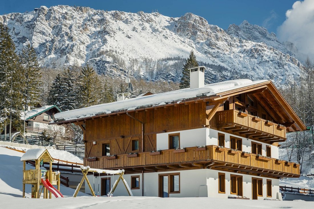 House in Cortina d'Ampezzo, Veneto, Italy 3 - 13137375