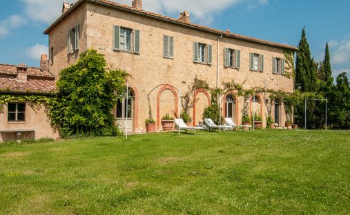 Farm Ranch in Montalcino, Tuscany, Italy 1