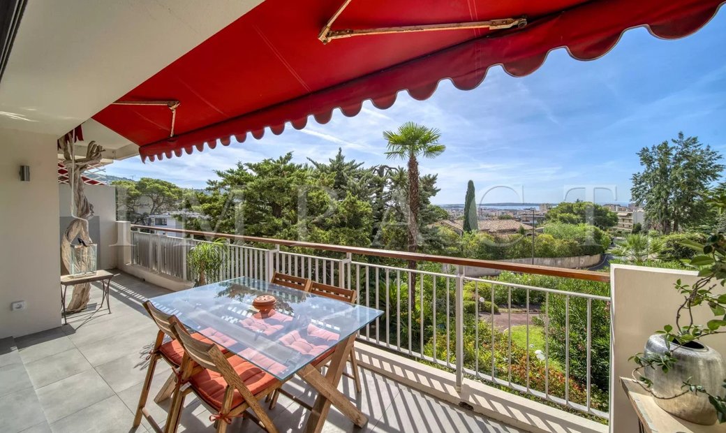 Cannes Apartment For Sales In Cannes, Provence Alpes Côte D'azur