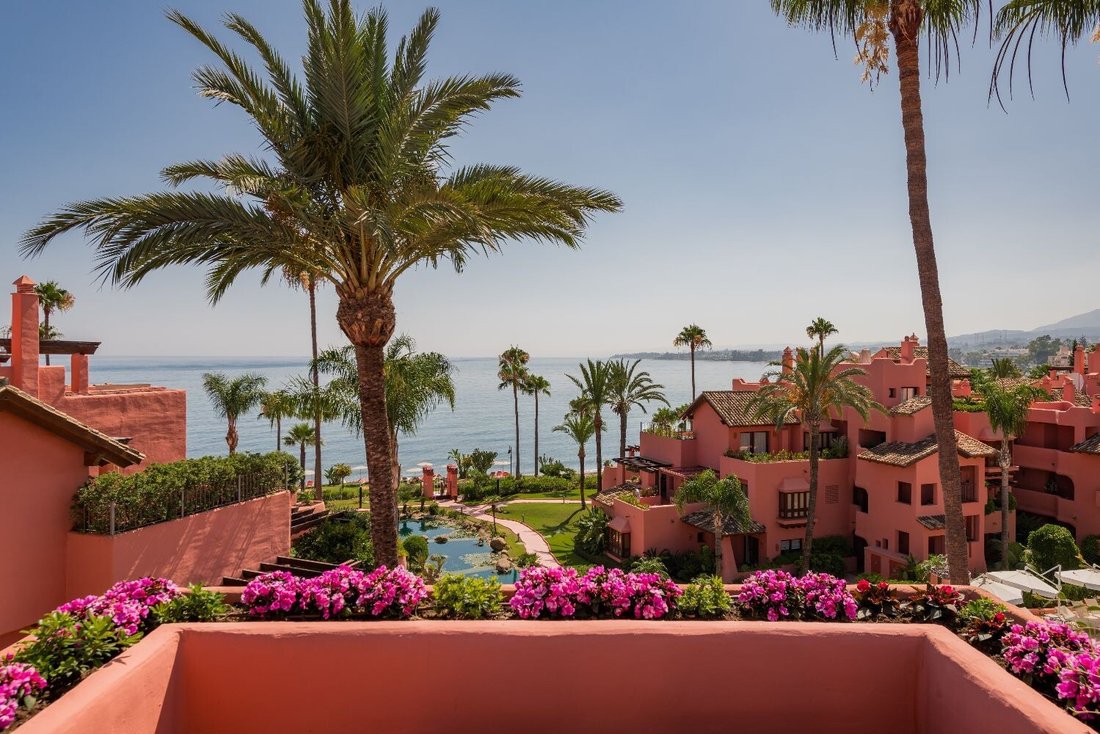 Apartment in Gualdalmansa, Estepona, Andalusia 5 - 13137997