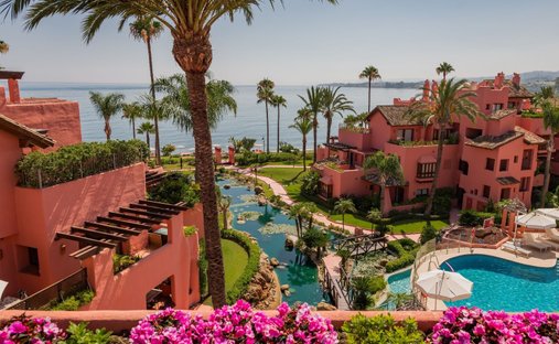 Penthouse in Gualdalmansa, Estepona, Andalusia 1