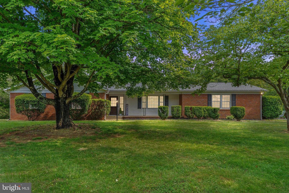 8603 And 8605 Wales Road, Warrenton, Va, In Warrenton, Virginia, United