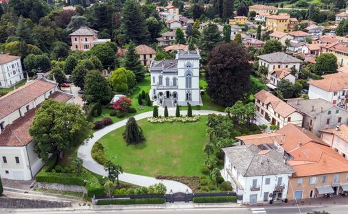 Villa in Lesa, Piedmont, Italy 1