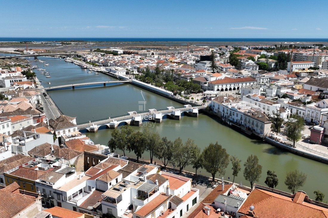 House In The Center Of The City Of Tavira With Land And In Tavira, Portugal For Sale (13140711)