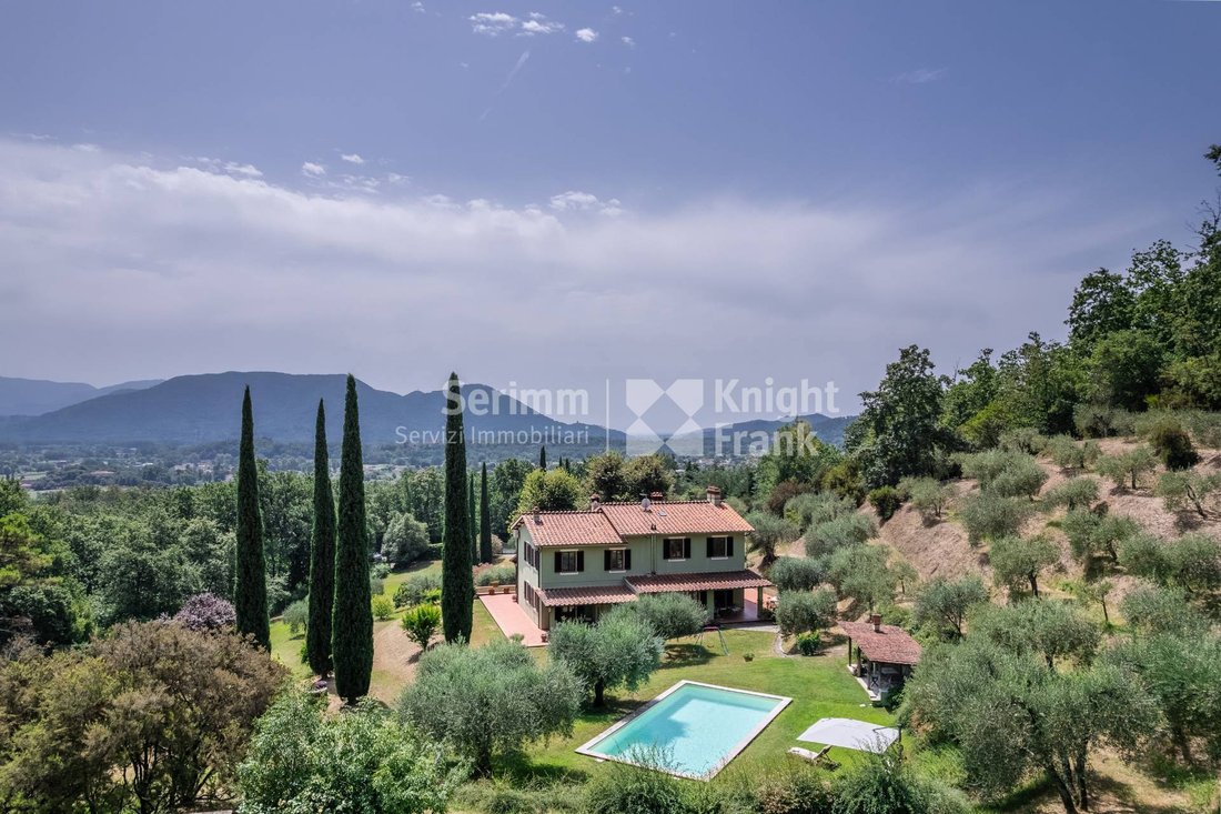 , Farmhouse For Sale In Lucca In Lucca, Tuscany, Italy For Sale (13141814)