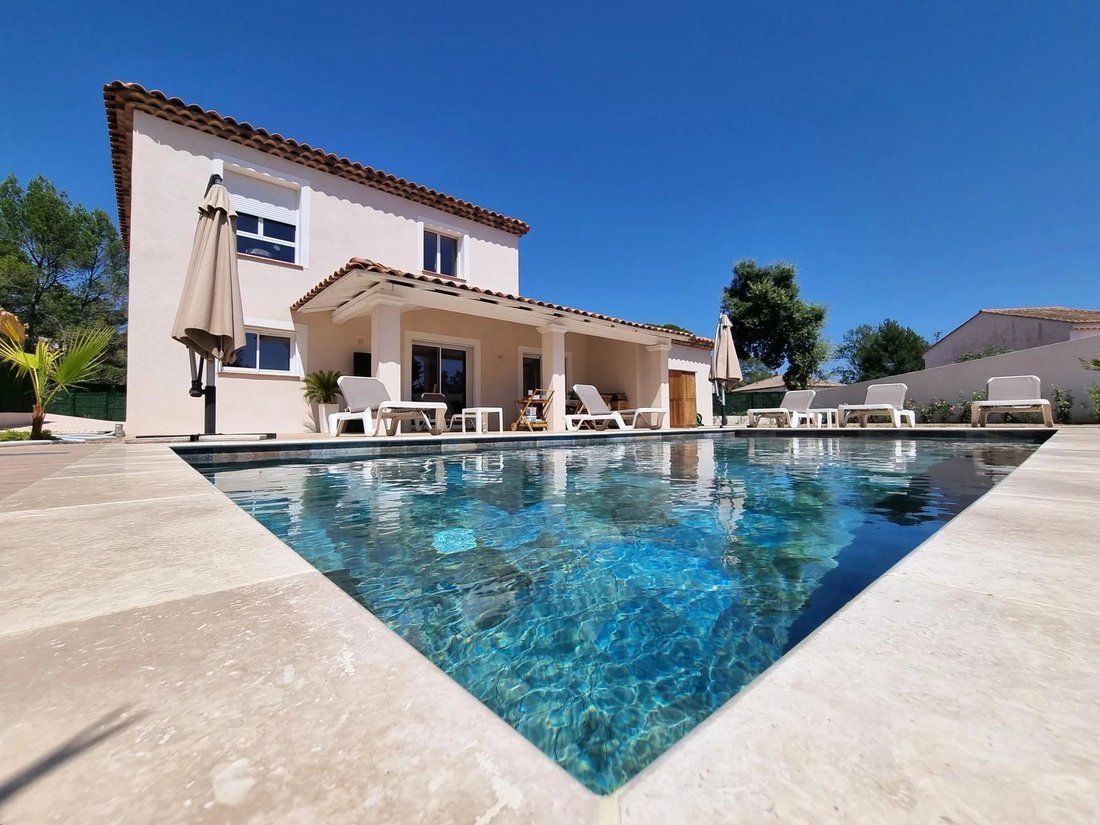 Fréjus House In Fréjus, Provence Alpes Côte D'azur, France For Sale