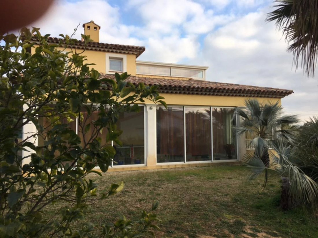 Fréjus House In Fréjus, Provence Alpes Côte D'azur, France For Sale