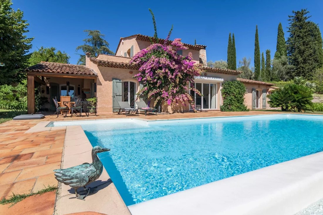 Sale House Grasse In Grasse, Provence Alpes Côte D'azur, France For