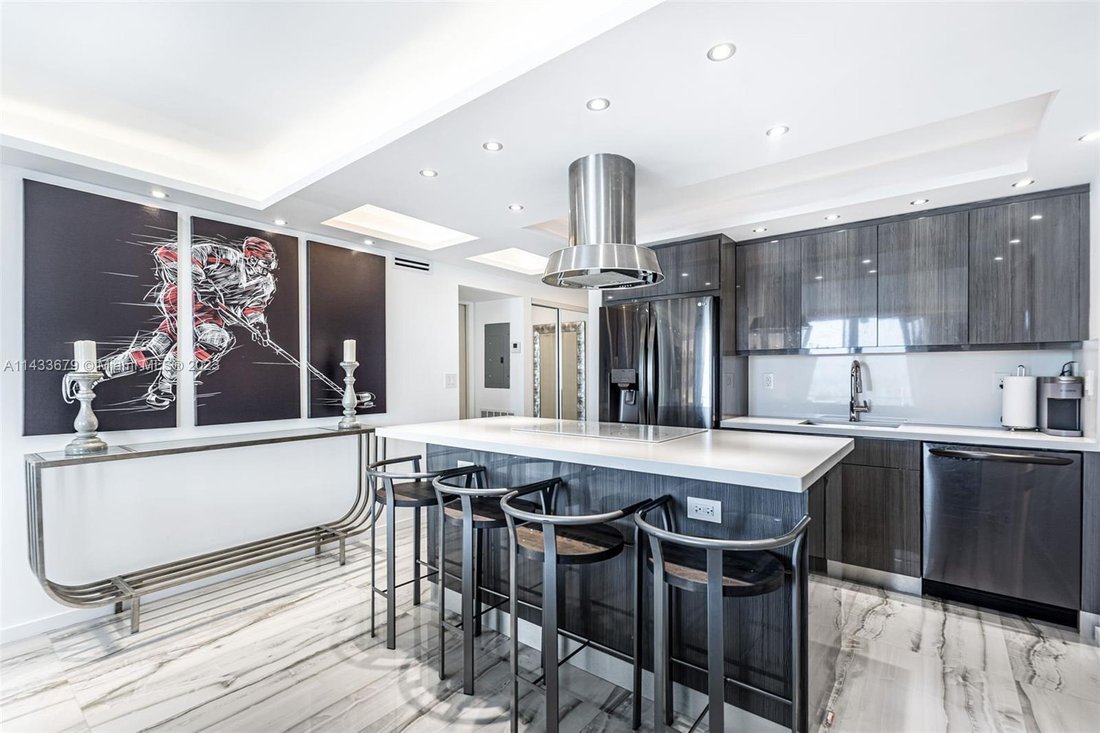 Condo in Miami Beach, Florida, United States 2 - 13140930