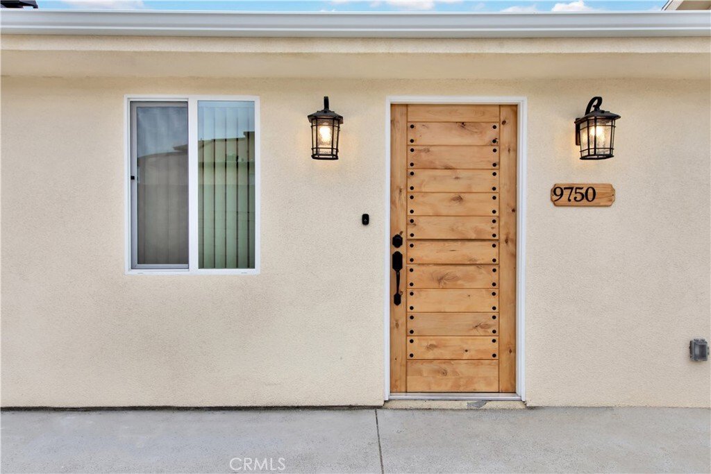 House Pacoima In Los Angeles, California, United States For Rent (13141036)