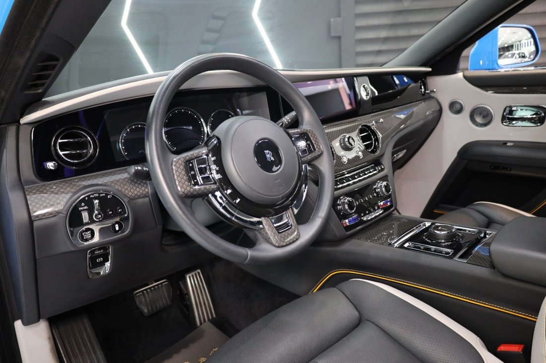 Sedan in Dubai, Dubai, United Arab Emirates 5 - 13142534