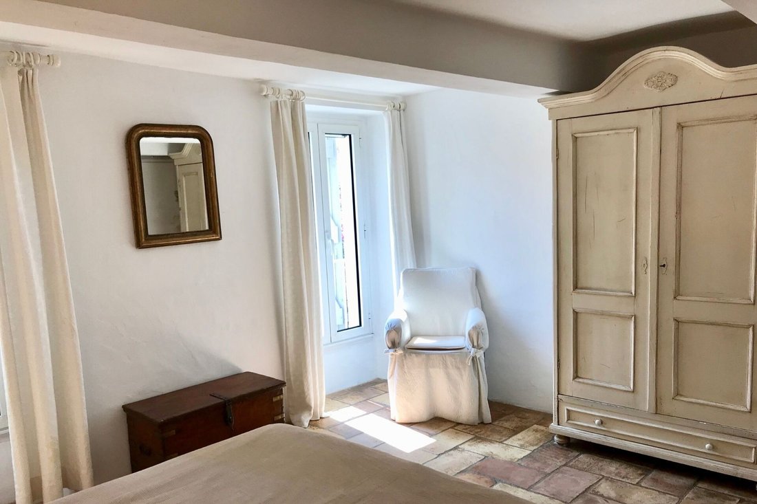 Vente Maison De Village 4 Pièce(s) In Le Plan De La Tour, France For